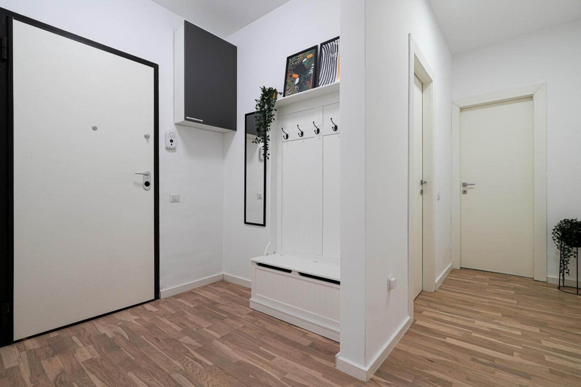 Gabi - Chic Apt With Parking Close To Veranda Mall Bucarest Exterior foto